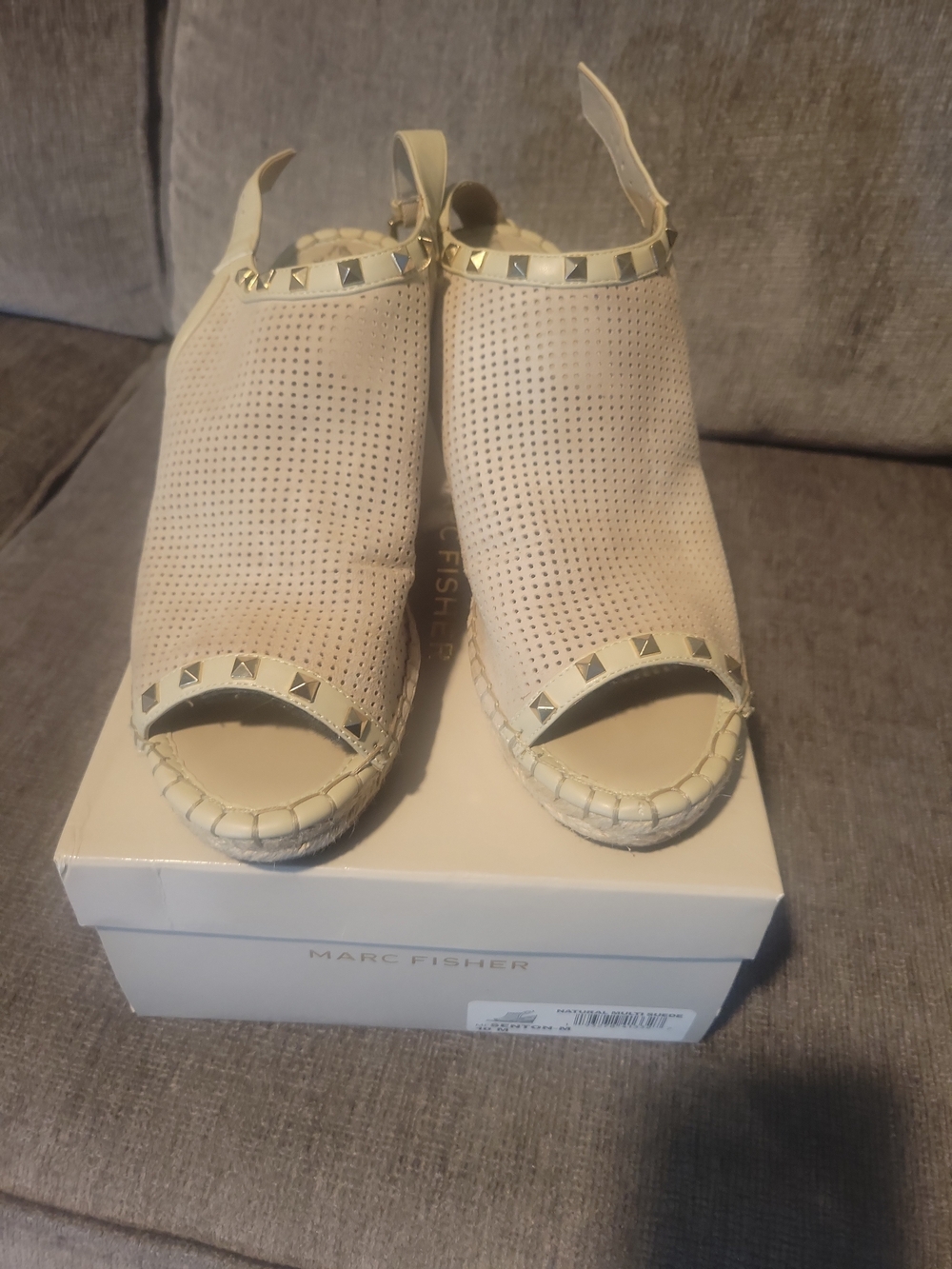 Marc Fisher Beige Senton Wedge Sandal Sz 10M